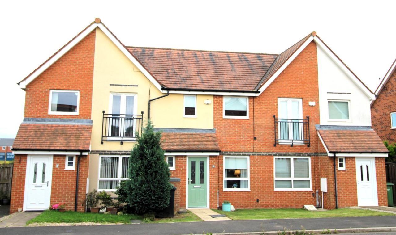 Ashington - 2 Bedroom House - Beautifully Decorated & Furnished - Large Garden ภายนอก รูปภาพ