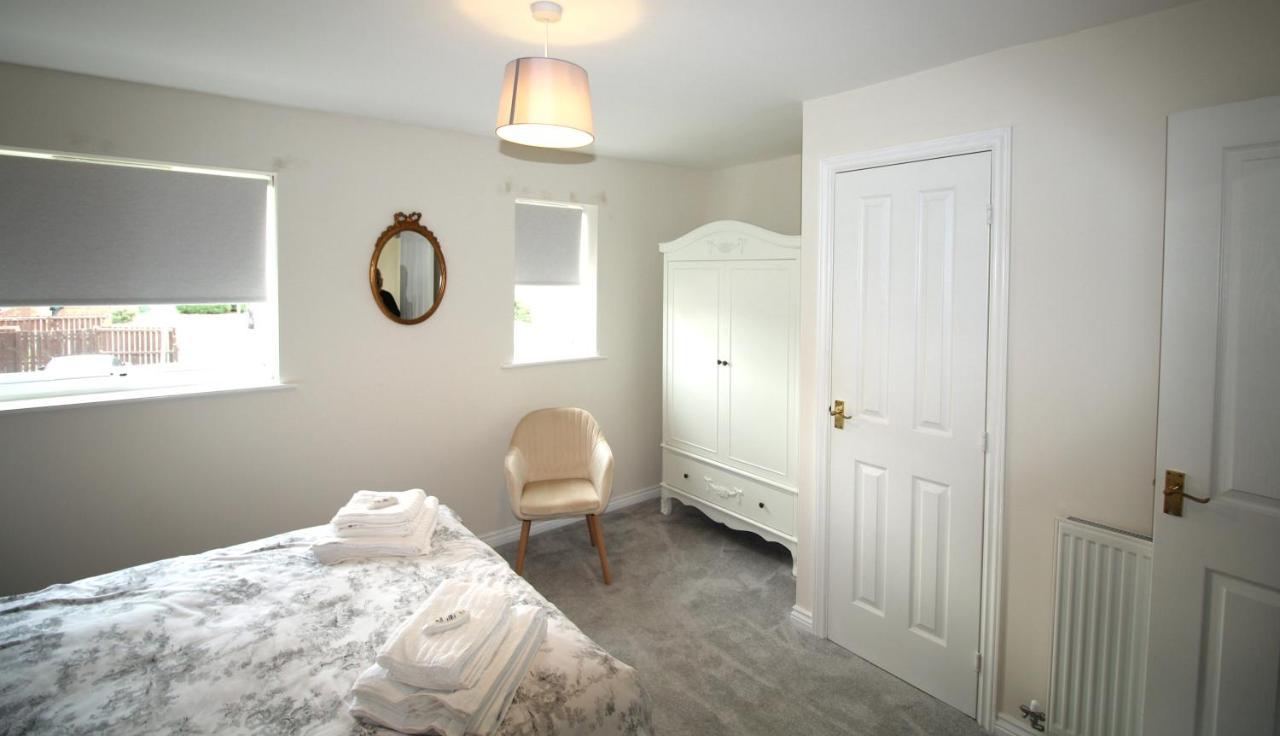 Ashington - 2 Bedroom House - Beautifully Decorated & Furnished - Large Garden ภายนอก รูปภาพ