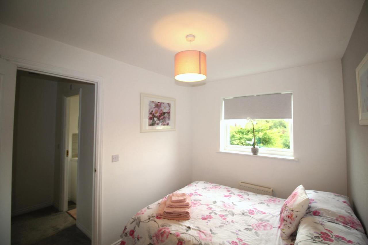 Ashington - 2 Bedroom House - Beautifully Decorated & Furnished - Large Garden ภายนอก รูปภาพ