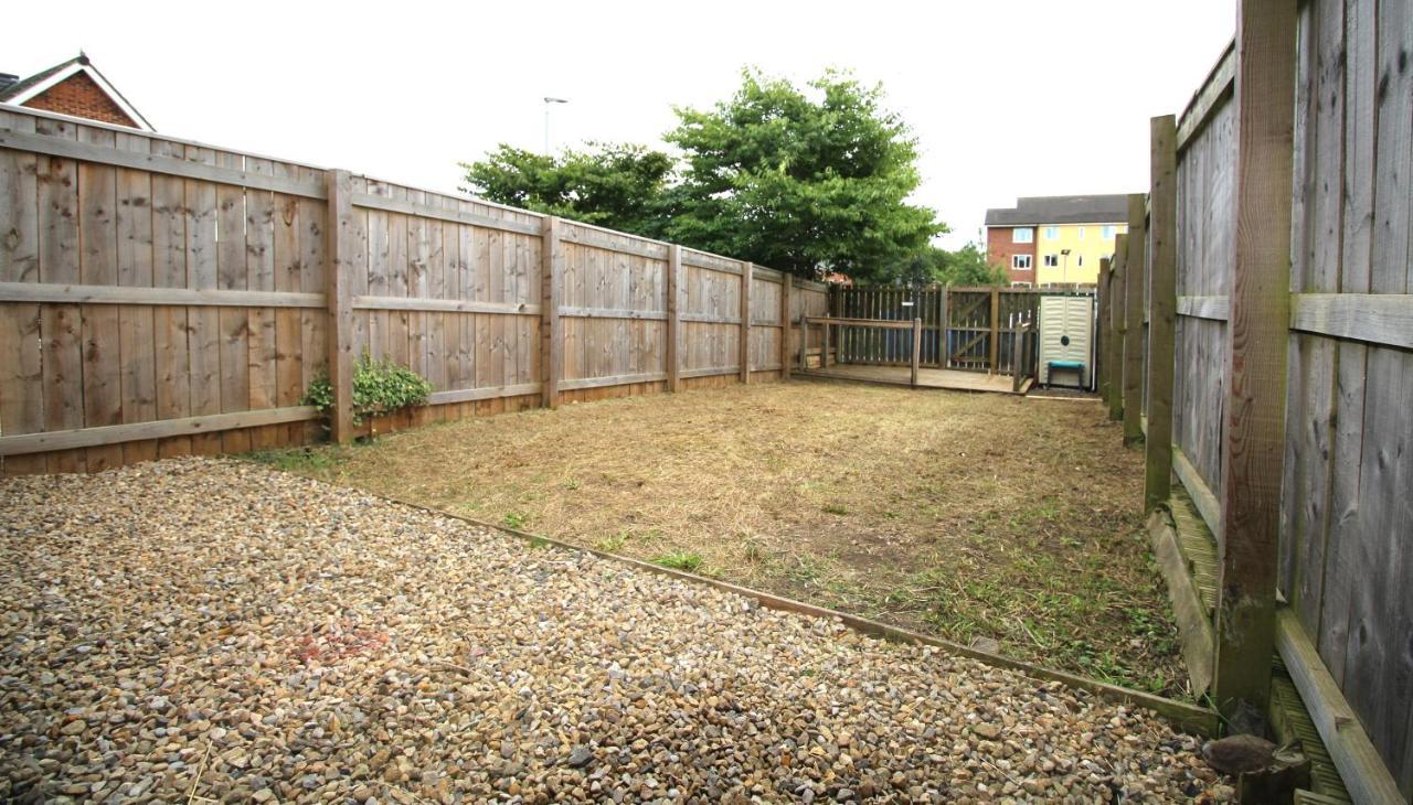 Ashington - 2 Bedroom House - Beautifully Decorated & Furnished - Large Garden ภายนอก รูปภาพ