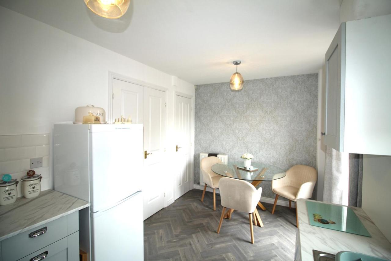 Ashington - 2 Bedroom House - Beautifully Decorated & Furnished - Large Garden ภายนอก รูปภาพ